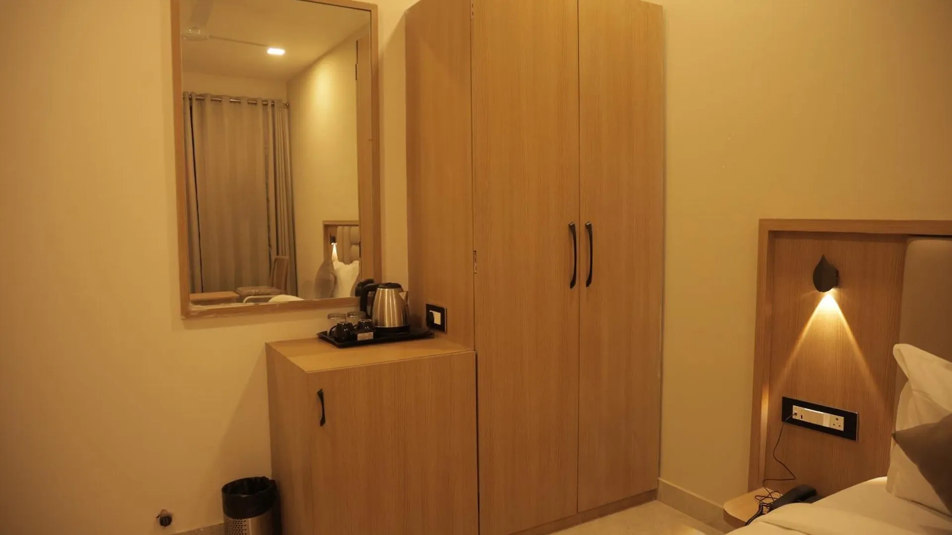 Hotel The Rainbow Inn Udajpur Indie