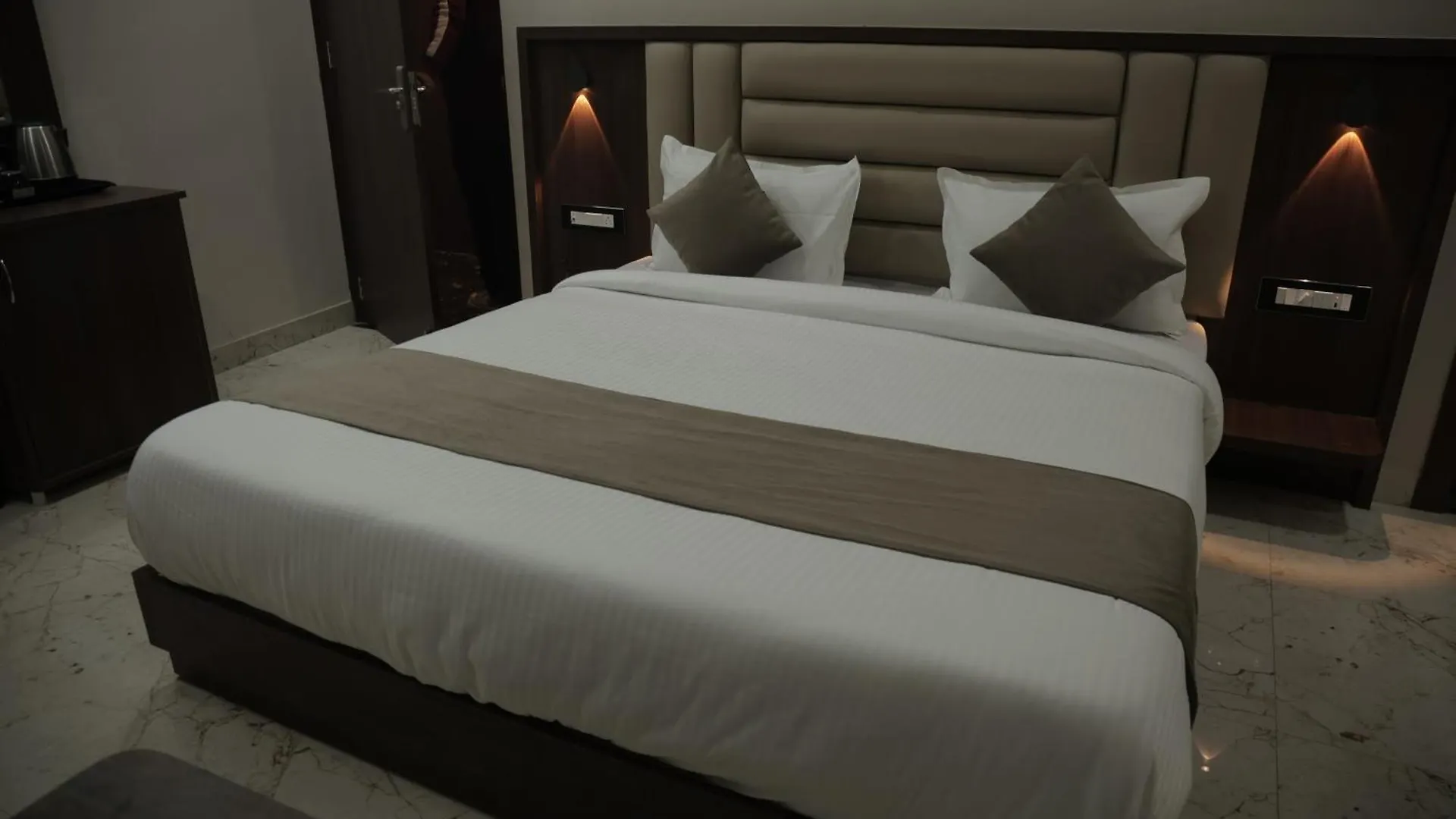 Hotel The Rainbow Inn Udaipur 3*,