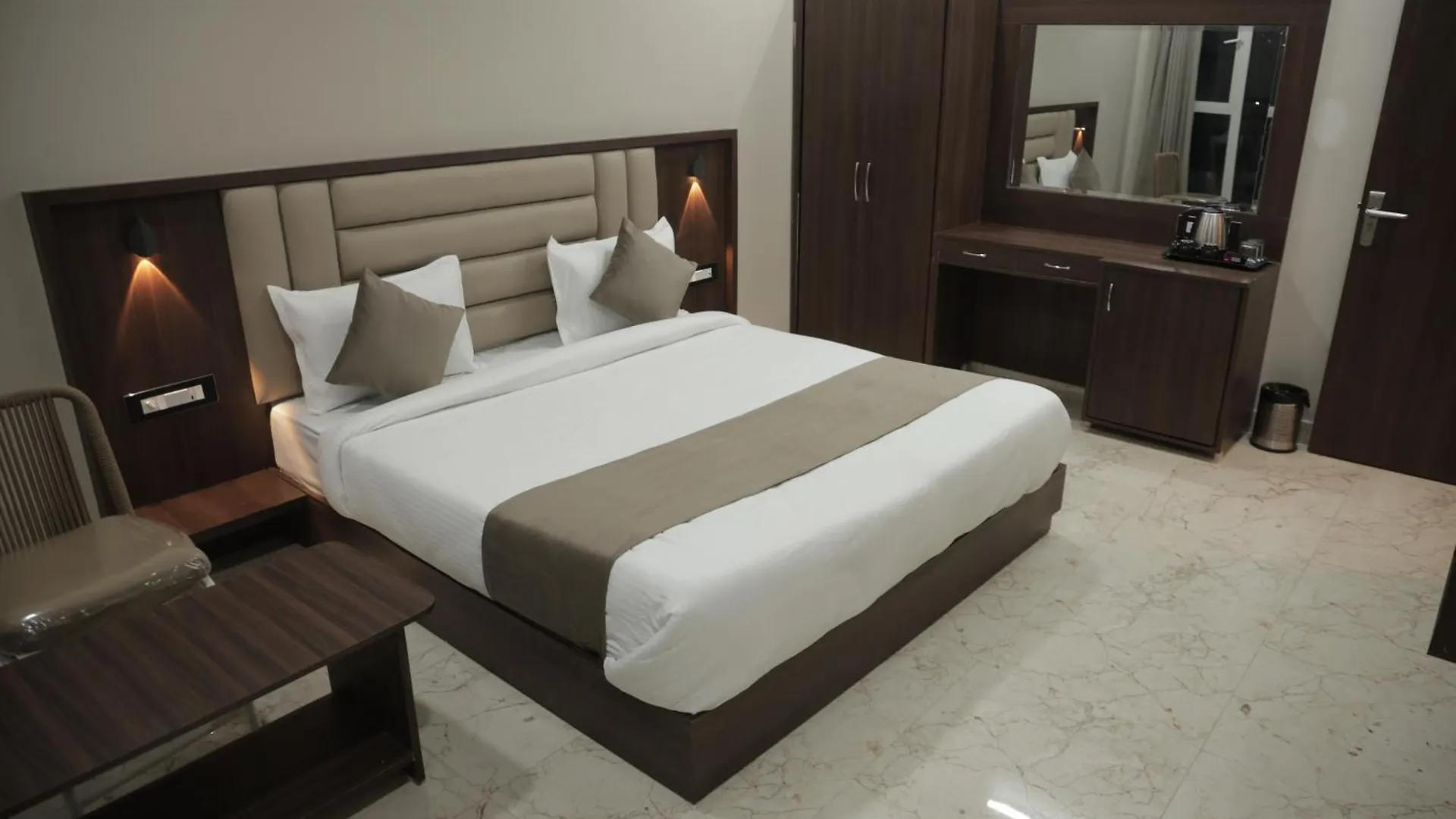 Hotel The Rainbow Inn Udaipur